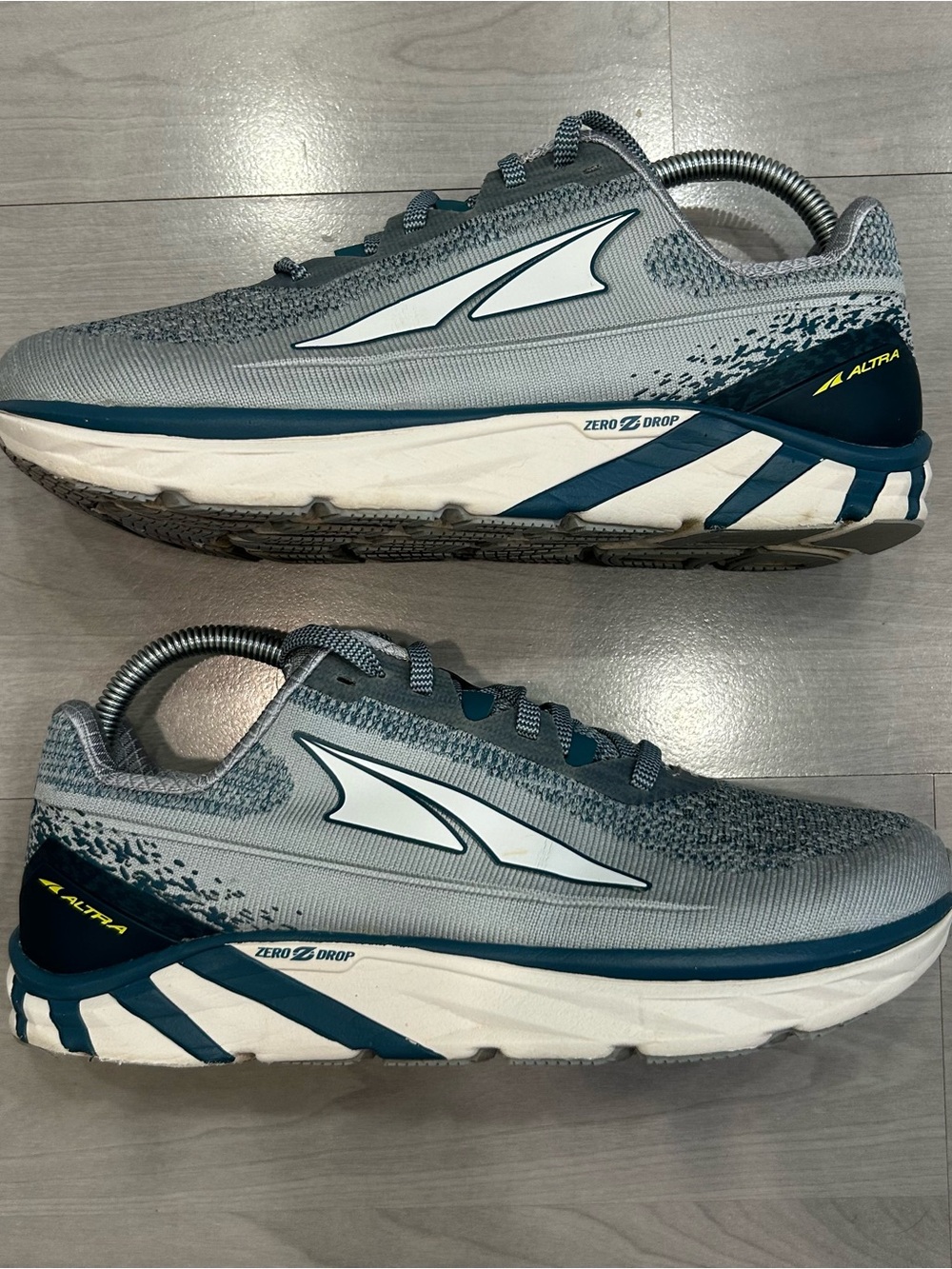 Altra Torin Plush 4 Womens Size 8.5 ALW1937K220 Gray Blue Running Shoes Sneakers